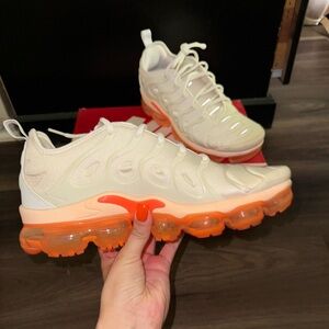 Nike women’s Vapormax